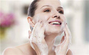 洗脸的正确方法 早晨六小步有效的洗脸