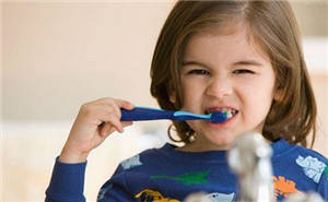 刷牙总是出血是怎么回事，如何缓解