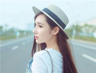 女生主动约男生出去是什么情况 主动约你就是喜欢你吗
