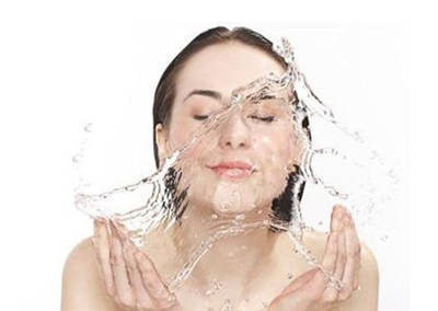 冬天洗脸用什么水好 冬天洗脸的5大误区！