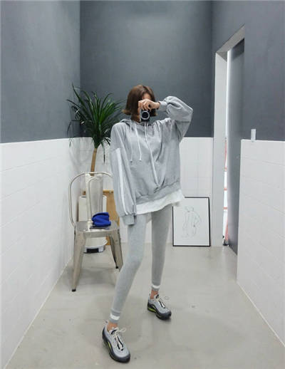 运动套装女最新款 假日出游也要时髦