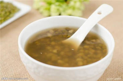 绿豆汤和红豆汤哪个好 夏日选择绿豆汤还是红豆汤