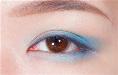 Dior夏季限量眼影 夏日里的一抹蓝