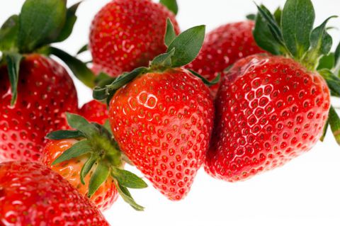 养草莓叶子总发黄，4个方法及时补救